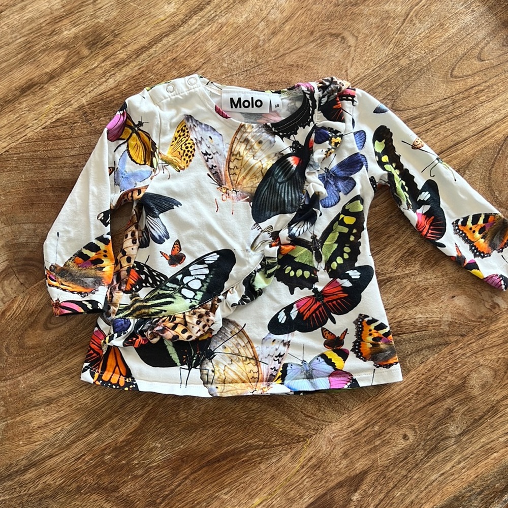 Molo little girl shirt size 68 (6-9m)